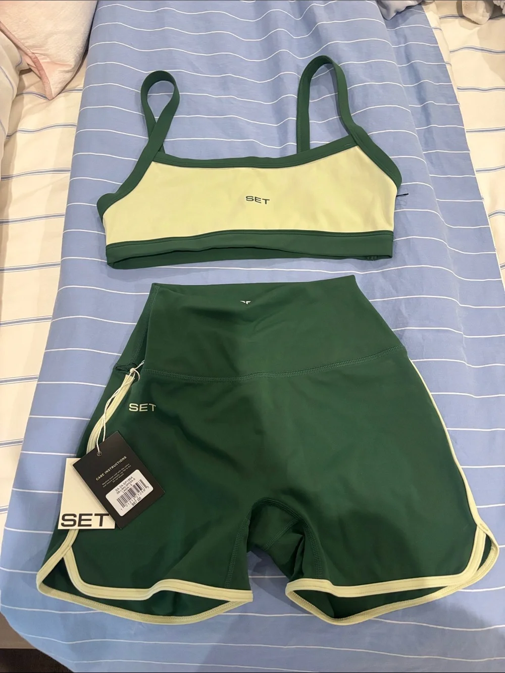 SET Active NWT Sport Body Biker Short Set with Matching Sports Bra (Color: LAWN)